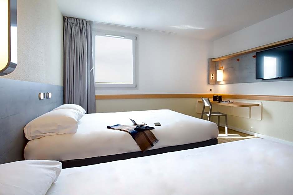 Ibis Budget Fréjus St Raphaël centre plages gare TGV