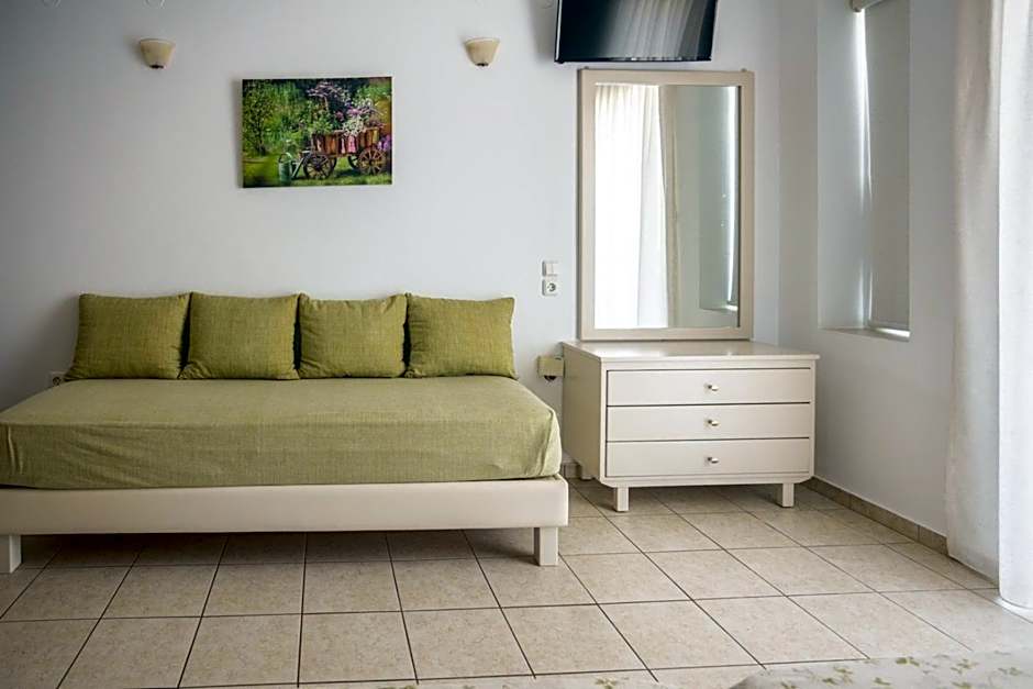 Ilian Beach & Apartments