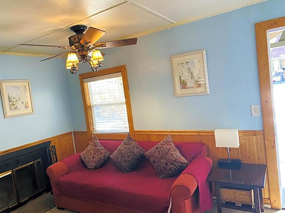 Photo 1 of 6 of 1 Bedroom