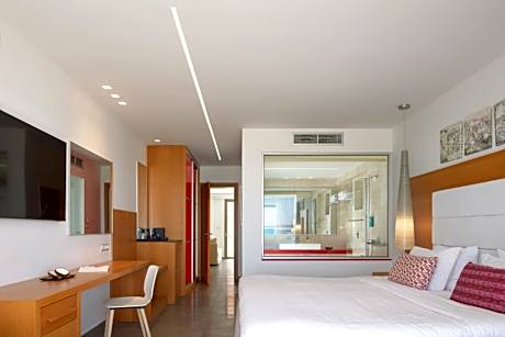 Deluxe Grand Two-Bedroom Suite Beach Front