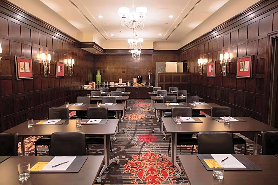 The Algonquin Hotel Times Square, Autograph Collection by Marriott