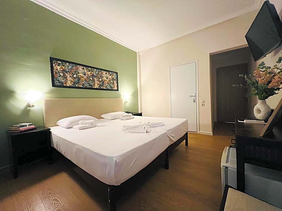 Grand Hotel Loutraki