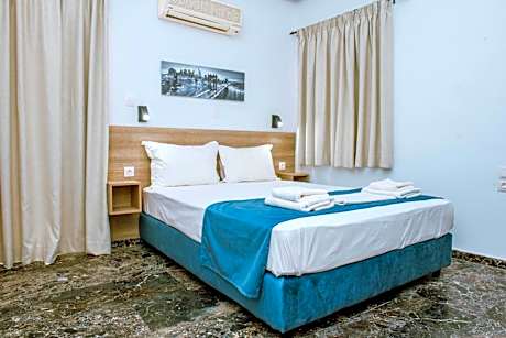 Double or Twin Room with Sea View
