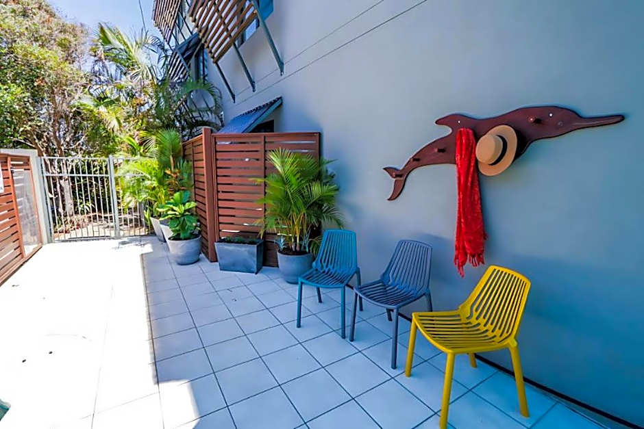 Beach Karma - Three-Bedroom Beachside Escape with Heated Communal Pool in Agnes Water