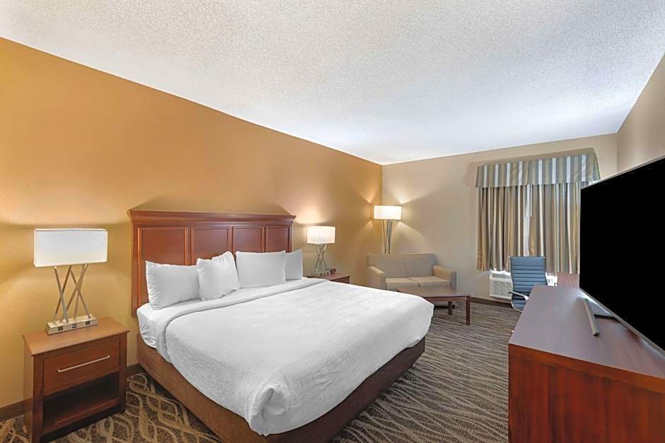 Best Western Plus Russellville Hotel and Suites