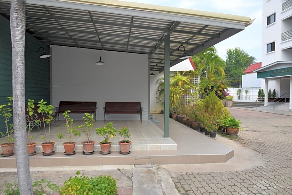 Puangpen Villa Hotel