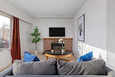Lovely 2BR Home in Foster Ave