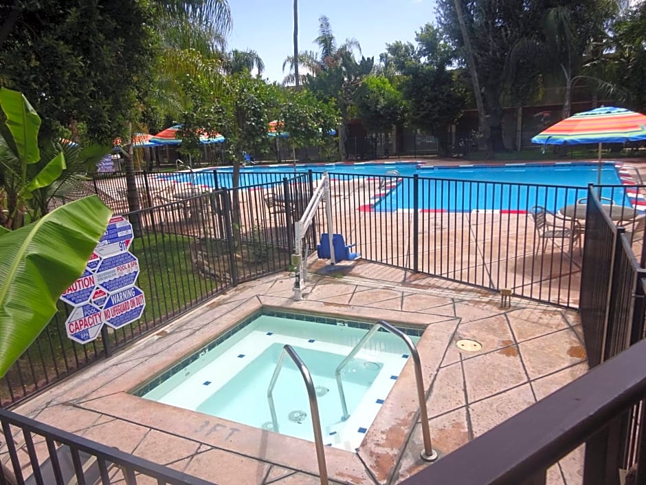 Duniya Hotel