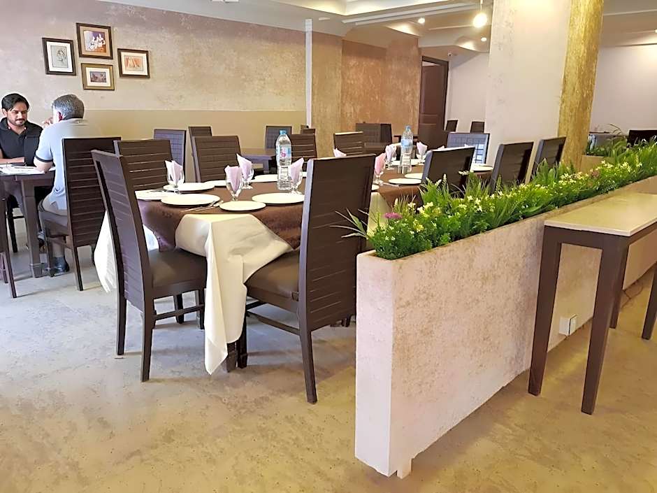 Hotel One Mall Road Murree