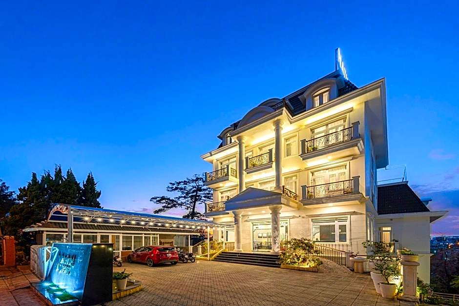 Nature hotel - Luong The Vinh