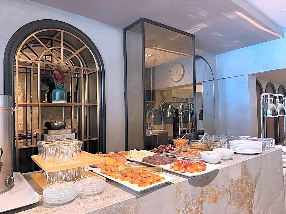 The New Hotel Zeybek