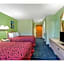 Days Inn by Wyndham Panama City/Callaway