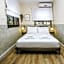 Domus Bat Galim Hotel