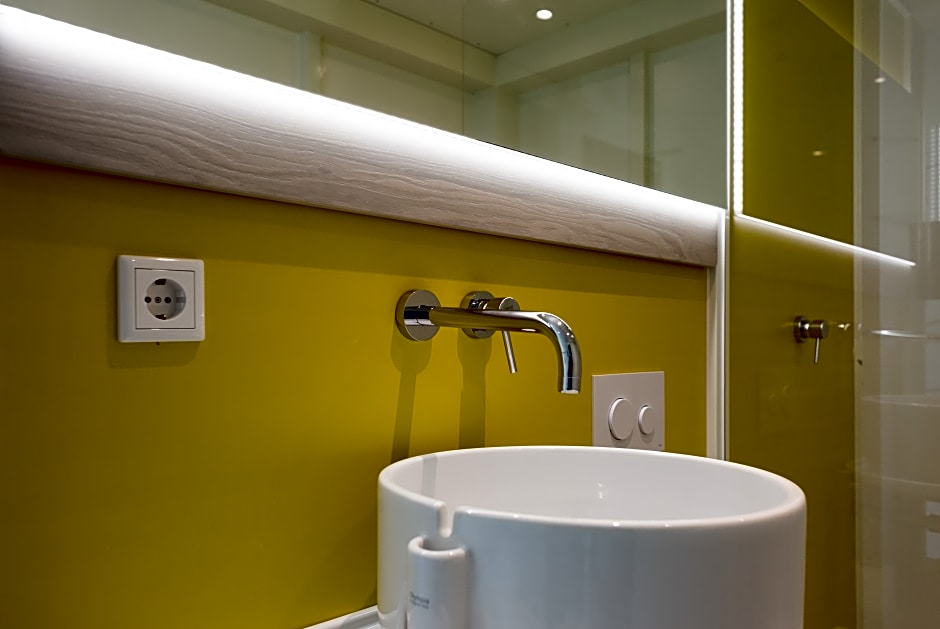 Qbic Hotel WTC Amsterdam