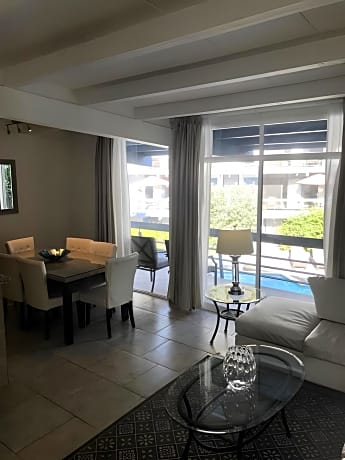 1 Bedroom Deluxe Suite