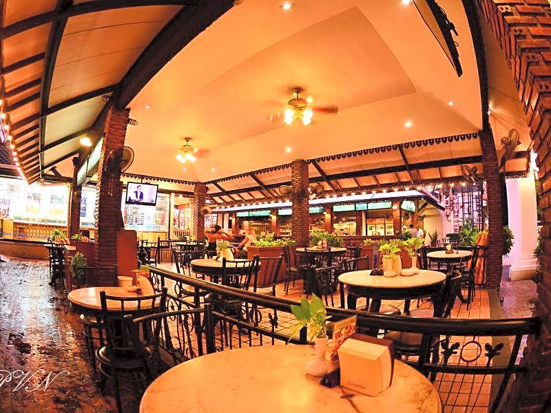 Silom Village Inn