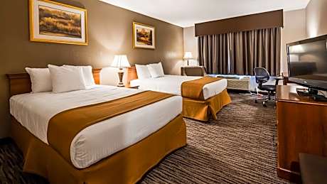2 Queen Beds Non-Smoking Pet Friendly Room Microwave And Refrigerator Wi-Fi Full Breakfast