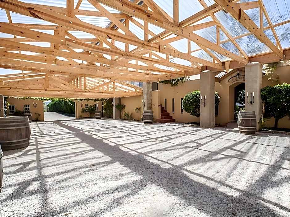 Chartwell Castle & Guest House