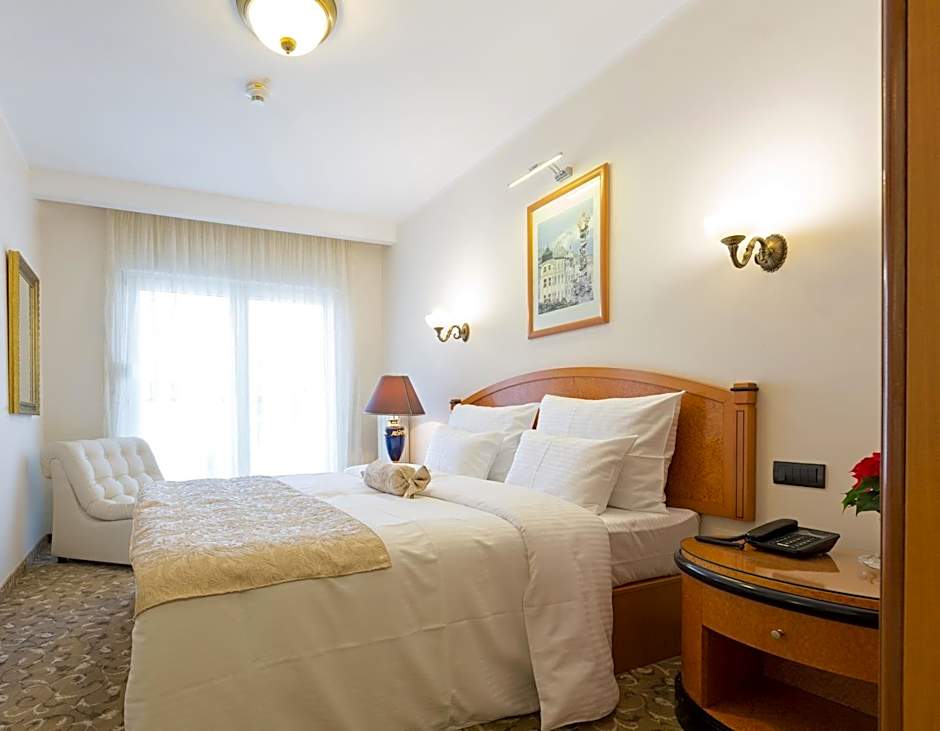 Hotel Sterling Garni