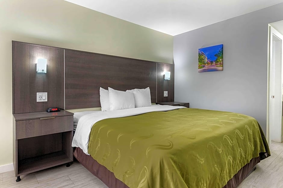 Photo 1 of 2 of 1 King Bed Suite