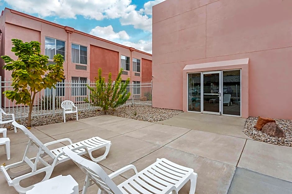 Quality Suites Moab near Arches National Park