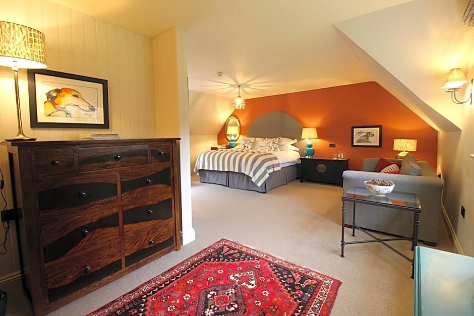 The Hare & Hounds Hotel