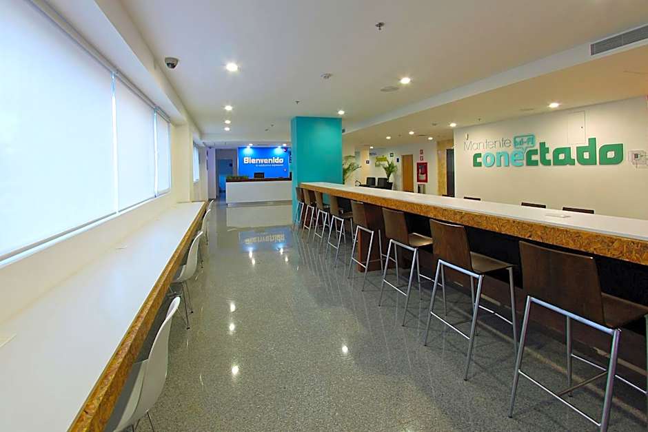 One Guadalajara Periférico Poniente