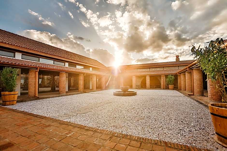 Château Mosmieri Hotel & Winery