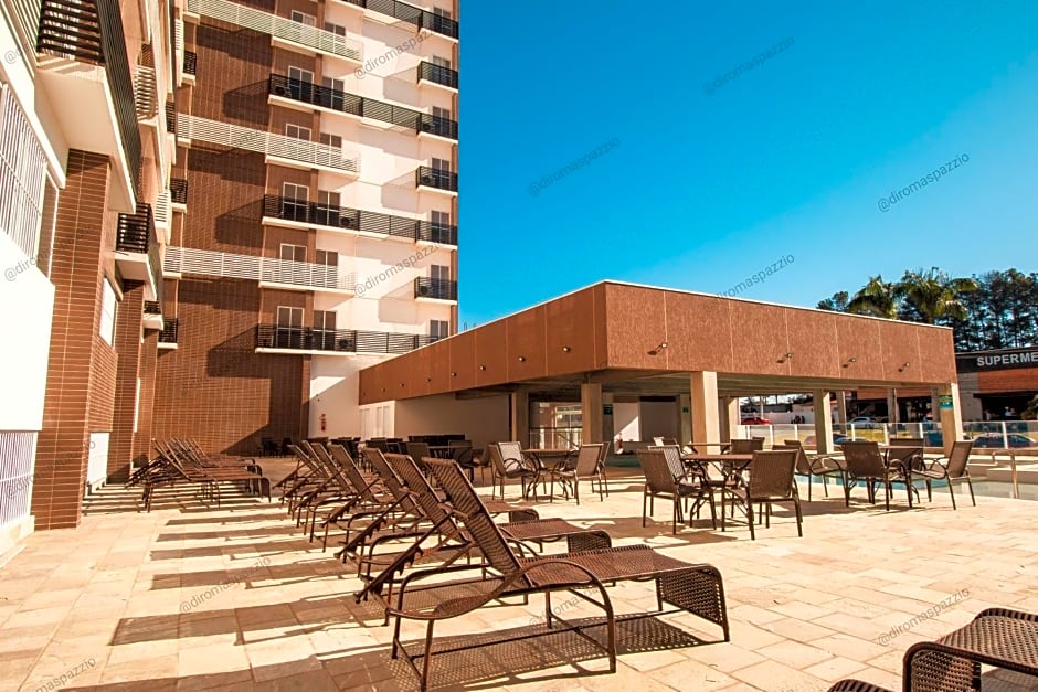 Spazzio diRoma com entrada ao Acquapark Gratuito, Apartamento 840 vista para a Piscina