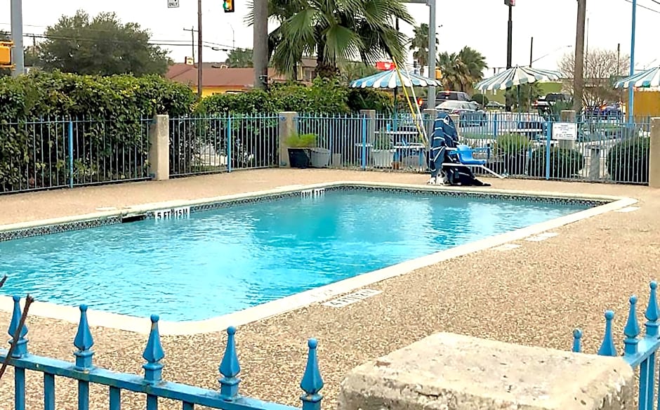 Americas Best Value Inn & Suites San Antonio Arena District – San Antonio, TX