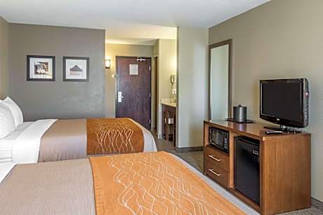 Queen Room with Two Queen Beds - Non-Smoking