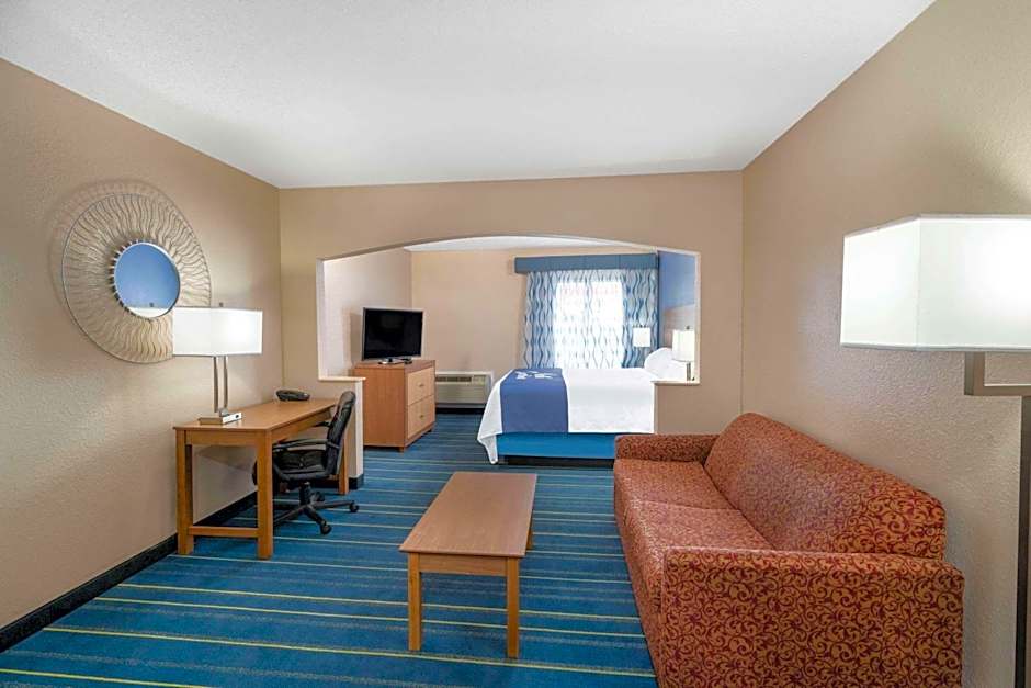 Days Inn by Wyndham Panama City