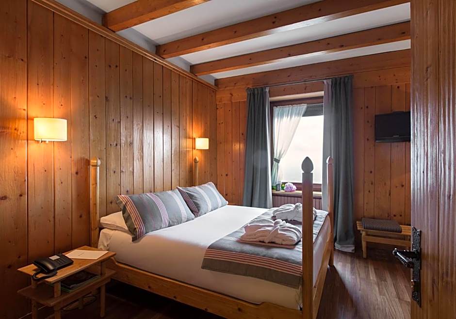 Albergo Ristorante Bucaneve