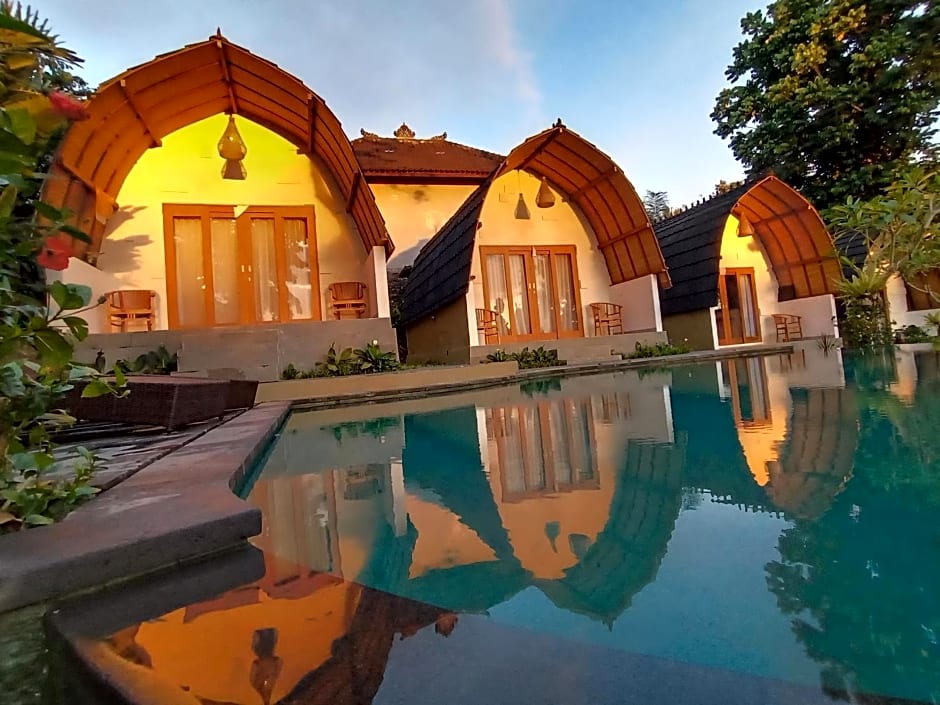 Uma Manyar Sunset Villa