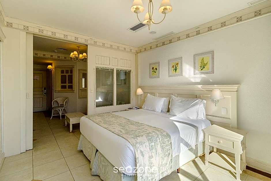 Comfortable Studios at IL Campanario Resort ILCJR