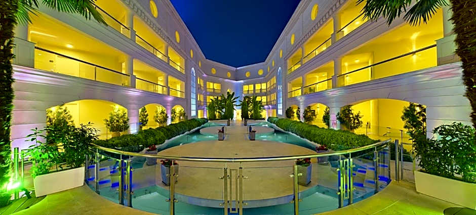 Elinotel Apolamare Hotel