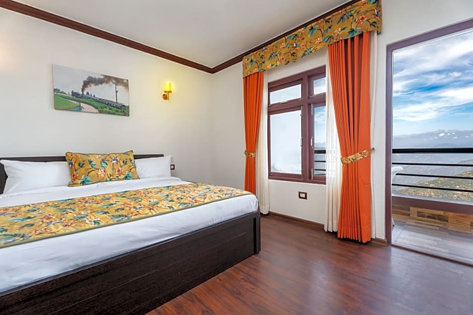 Summit Sherpa Mountain Hotel