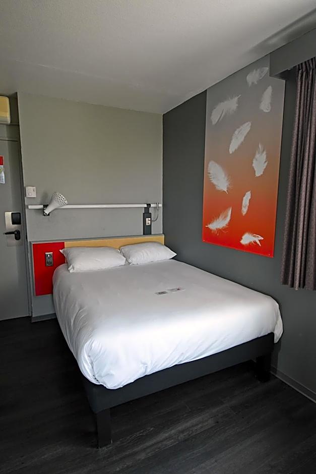 ibis Saintes