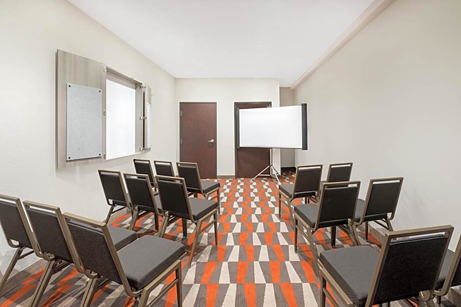 Microtel Inn & Suites by Wyndham Perry