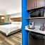 Holiday Inn Express and Suites Lake Havasu London Bridge