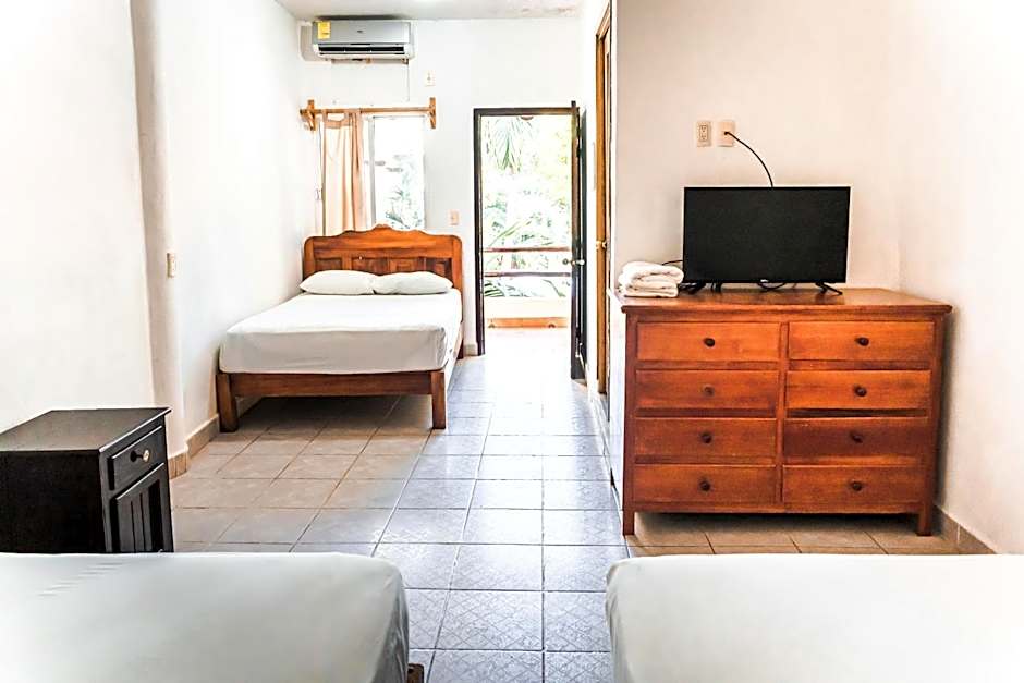 Hotel y Bungalows Acuario