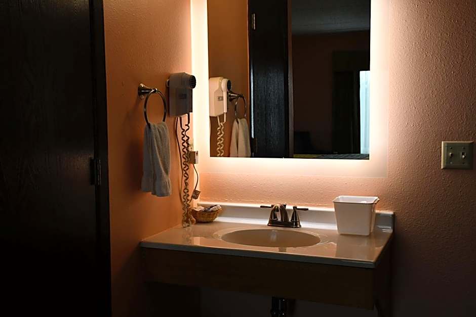 Regency Inn & Suites Faribault