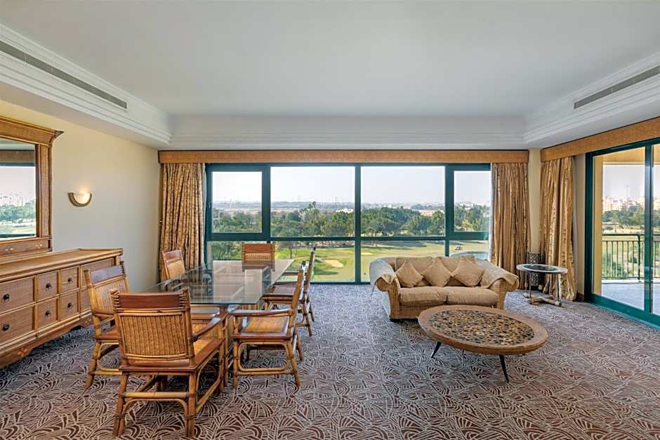 Hilton Pyramids Golf