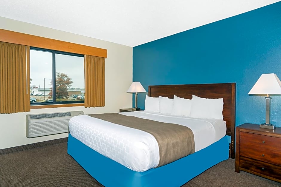 Days Inn & Suites by Wyndham Baxter Brainerd Area