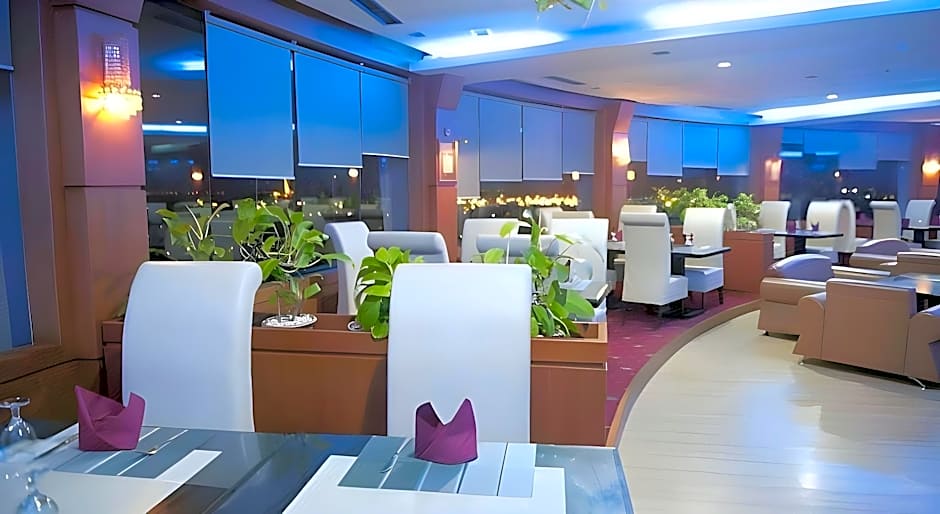 Planet Holiday Hotel & Residence