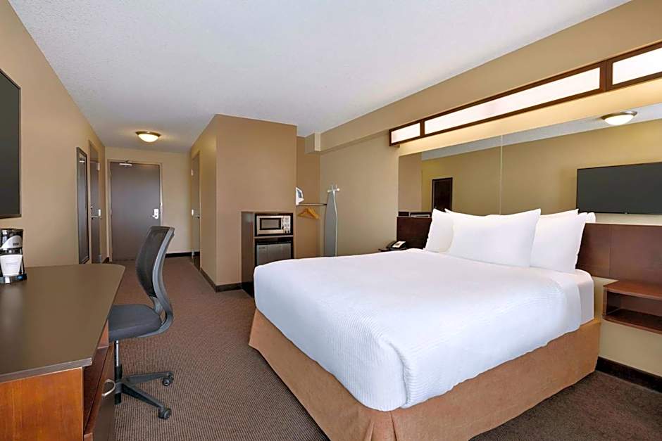 Microtel Inn & Suites by Wyndham Weyburn