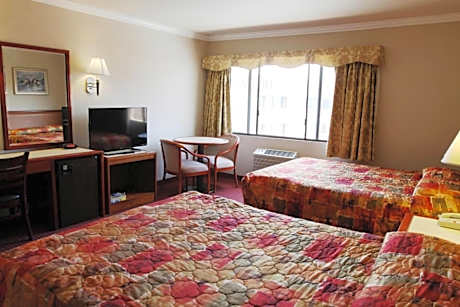 Standard Queen Room with Two Queen Beds