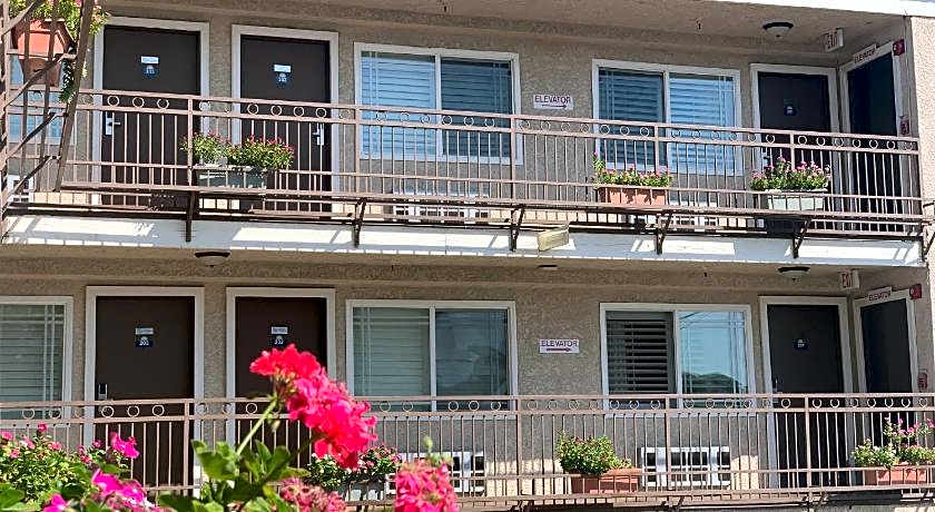 Days Inn by Wyndham Alhambra CA