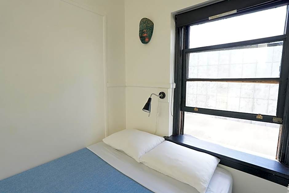 Ocean Island Inn | Backpackers | Suites