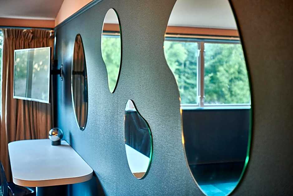 The Central Hotel Queenstown, A Naumi Chapter